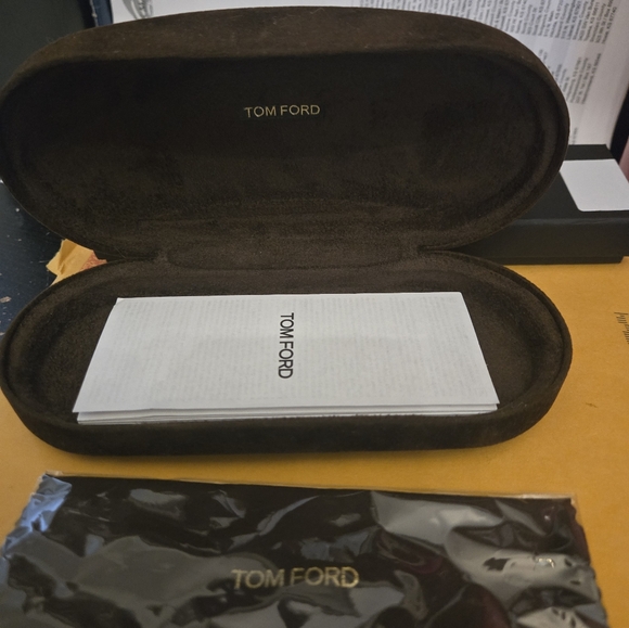 Tom Ford Black Sunglasses - Picture 5 of 8